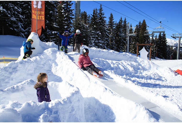 kids in snow